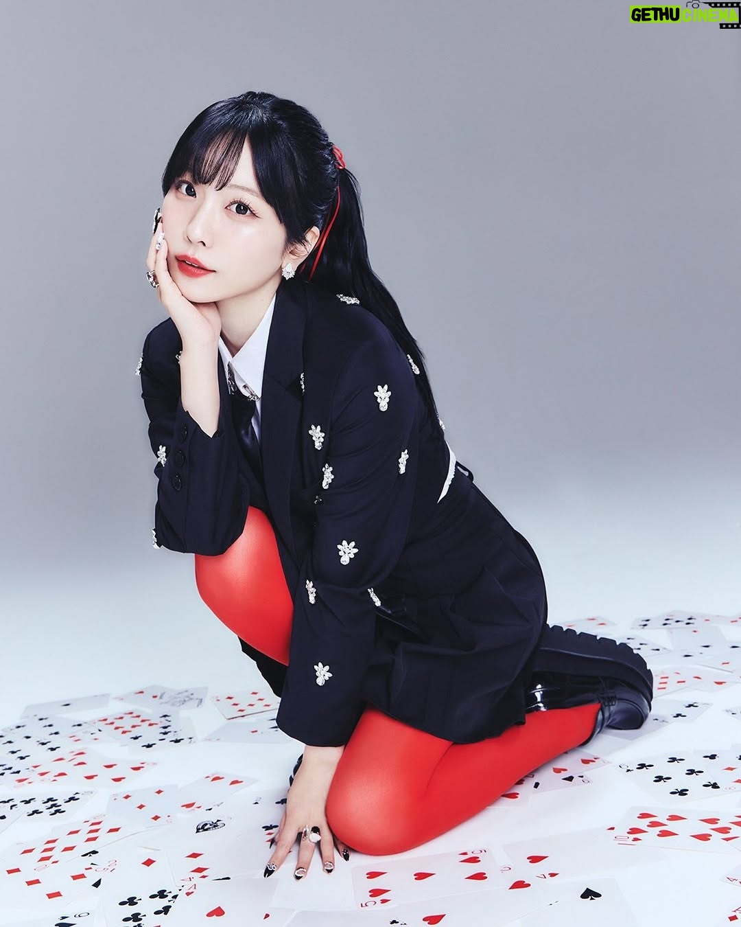 Aimi - 8.8K Likes - 2025/08/20 RELEASE
#愛美 #AIMI「A/CODE」👑✨

M1 「NEO ELDOLADO」
作詞：愛美 / 作曲：中村真悟 / 編曲：廣中トキワ
M2　「AthisCode」
作詞：愛美 / 作曲：高橋涼(SUPA LOVE) / 編曲：島崎貴光
M3 「What’s up FIRE!」
作詞：愛美 / 作曲, 編曲：青木康平
M4「STARS」
作詞：愛美 / 作曲：あっく。 / 編曲：島崎貴光
M5 「キャンセルさせて人生」
作詞：愛美 / 作曲, 編曲：久保顕理
M6 「CROWNED」
作詞：愛美 / 作曲：柳川陽香,uno blaqlo / 編曲：廣中トキワ
 
https://aimi.info/discography