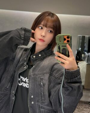 Aimi Instagram - 💚🧡