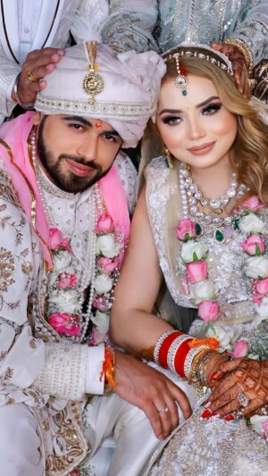 Aisha Mahdi Instagram - ✨// And Adventure to Forever Begins…. 

I might be unsure about many little things in life, but with you I'm sure about this journey. With every Vachan and Phera, we became one, I was sure i'm ready for this new journey with you then and there. ❤🧿

#SaishaSealTheDeal