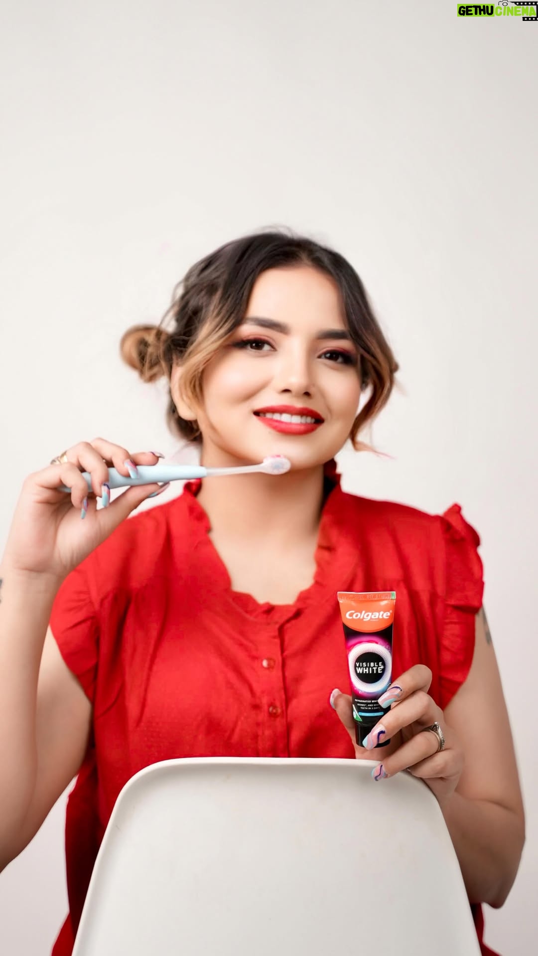 Aisha Mahdi - 47K Likes - ✨// Check out the revolutionary launch in the oral beauty space - @colgatein Visible White O2 that gives you one shade of whiter teeth in just 3 days!* 

Formulated with Active Oxygen-based tooth whitening technology, this toothpaste effectively works on teeth stains from inside out with the help of millions of oxygen bubbles. 

Isn’t it amazing? Check it out NOW! Get yours from @Flipkart! 

*creative visualization, when used as directed

#VisibleWhiteO2 #SmileOutLoud #Colgate #TeethWhitening #TeethWhiteningToothpaste #RadiantSmile #RadiantWhiteSmile #ColgateSmile #Flipkart #Ad

🎥 - @sandeepkumarfilms