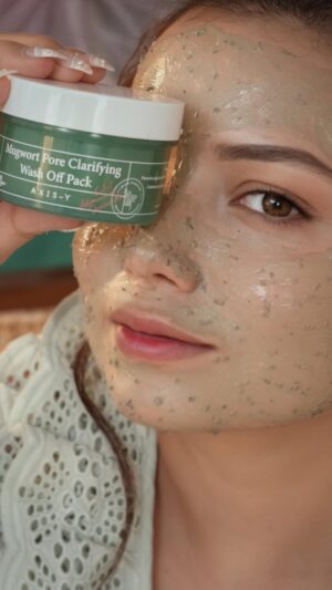 Aisha Mahdi Instagram - // Who else feels the festive rush? 🙋‍♀️✨

I’m taking a moment to reset with my secret weapon: the Axis-Y Mugwort Pore Clarifying Wash Off Pack!

It’s packed with mugwort goodness and those Adzuki bean granules are a game changer for smooth skin! 💖
Rinse off and reveal your glow! 

Are you ready to shine?

Drop a ‘Glow’ in the comments for the link!

Get yours now and show your skin some LOVE! 

@axisy_official #AD #AxisY #AxisYMugwortWashOffPack 
#KBeautySkincare.