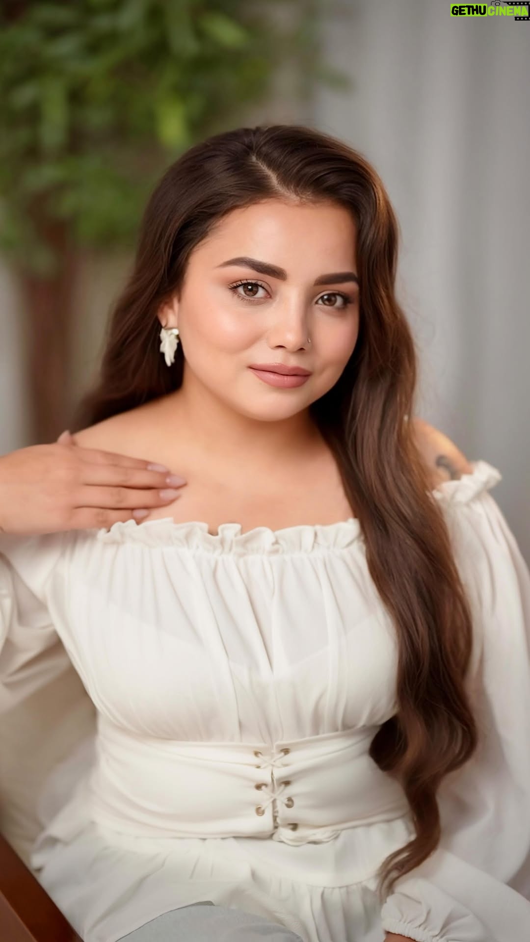 Aisha Mahdi - 65.3K Likes - // The secret to fabulous holiday hair? 💁‍♀️ 

It’s all in the @lovebeautyandplanet_in Hydration Range! Infused with Pentavitin technology, my hair is getting the hydration it craves—up to 7 layers deep! 🌊✨ 

Whether it’s a glam session or a cozy self-care day, this range has me covered. 

Who’s ready to shine bright this season? 

#LoveBeautyAndPlanet #HairCare 
#CrueltyFree #Vegan #AD