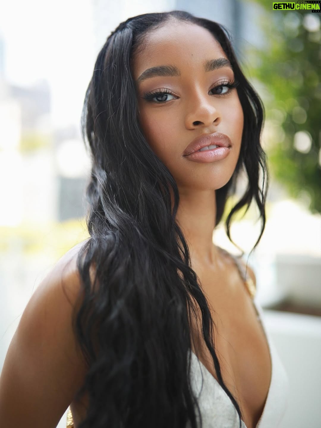 Akira Akbar - 72.1K Likes - bet ‘25 @bet 

Styled by @mandelkorn X @roberto_cavalli 
hair - @kittywedie 
makeup - @camillearianemakeup 
photography - @iamtishhabrenee