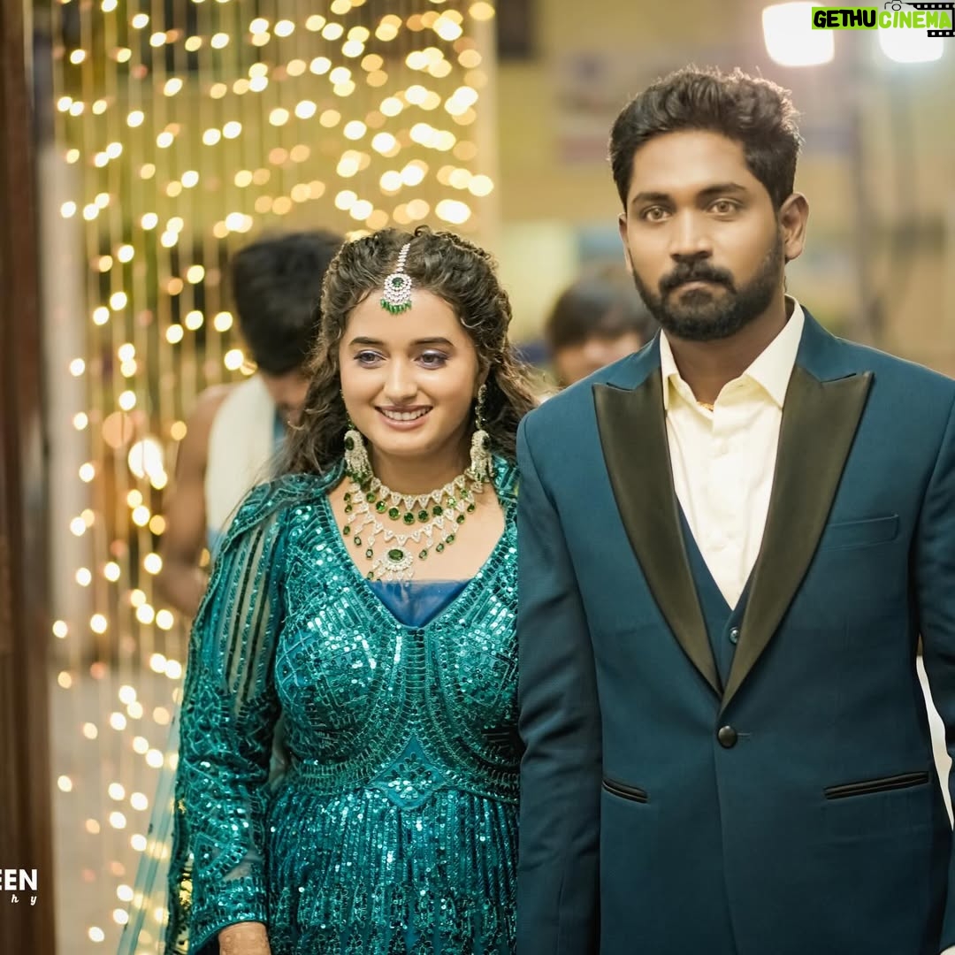 Akshaya Kandamuthan - 63.3K Likes - To love, laughter and our happily ever after! 💕

Makeup @ajay_artistry 
Hairstylist  @mani_stylist_ 
Costume @mokshe_rental_destination & @studio_7creations 
Jewel @chennai_jazz 
 cam @focus_queen_photography