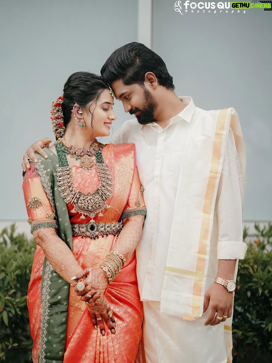 Akshaya Kandamuthan - 51.4K Likes - “If love is a journey, this is my favourite milestone.” ♥️🧿

Makeup 💄 @ajay_artistry 
Hairstylist  @mani_stylist_ 
Cam @focus_queen_photography 
Jewels @chennai_jazz 
Blouse @vaibhavfitandstitch
Mehandhi @yokesh_mehandi