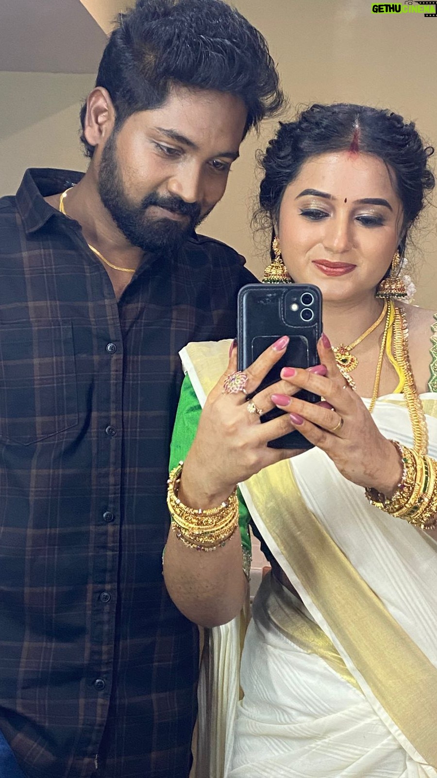 Akshaya Kandamuthan - 87.9K Likes - @ajay_artistry  first shoot Togather 🩵🩵