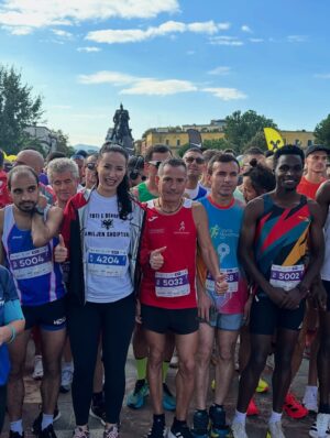 Albana Osmani Instagram - Maratona e Tiranes #tiranamarathon 
Zoti e bekofte Familjen Shqiptare 🇦🇱 #tiranamarathon2025