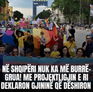 Albana Osmani Instagram - Nëse ky është kushti për t’u bërë pjesë e Europës, unë e refuzoj pa hezitim. 🚫

Nuk mund të pranoj një Europë ku fëmijët dhe të rinjtë tanë, nesër, do të shtyhen të identifikohen me diçka që nuk është pjesë e natyrës së tyre njerëzore  apo më keq akoma, të shndërrohen në objekte talljeje që barazojnë veten me kafshë apo objekte . Ky  është një deformim i thelbit të qenies njerëzore dhe një axhendë e imponuar nga struktura që prej kohësh kanë humbur busullën morale, duke kërkuar të zgjerojnë rrjetin e tyre shkatërrimtar.

Në këtë skenar, nënës dhe babait burimit të jetës, themeleve të familjes dhe vazhdimësisë së shoqërisë  u hiqet çdo kuptim.

Ndërkohë që shumë vende të zhvilluara po marrin masa të forta për të mbrojtur fëmijët e tyre dhe të ardhmen e shoqërisë, tek ne këto ide po kalojnë si pa u vënë re, pa transparencë, pa debat publik. Pyetja është: a e ka votuar ndokush këtë? A i është dhënë popullit fjala? Personalisht, jo vetëm që nuk do ta votoja, por kurrë nuk do ta pranoja.

Sot, kjo çështje paraqitet me ambalazh të bukur, si një “hap modernizues”, ndërkohë që në realitet barra bie mbi familjet tona, mbi fëmijët tanë, mbi të ardhmen e vendit.

Uroj të zgjohemi përpara se të vijë dita kur një prind të dëgjojë djalin e tij të thotë: “Që sot unë jam një gomar.” Apo identifikohem me “nje autobus” . 

Nga Skënderbeu që mbrojti identitetin dhe lirinë e shqiptarëve, te Ismail Qemali, Isa Boletini, Hasan Prishtina e Luigj Gurakuqi që shpallën Pavarësinë, nuk luftuan dhe nuk sakrifikuan që Shqipëria të kthehej në absurditete, por që të mbetej e lirë, dinjitoze dhe e vërtetë ndaj vetvetes. 

Rroftë Shqipëria e Shqiptarëve 🇦🇱 

NËNË DHE BABË FJALET ME TE BUKURA NE BOTE ME TE SHTRENJTA NE BOTE.