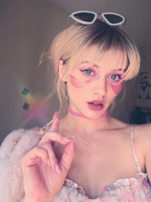 Alena Savostikova Instagram - 𝐈̶𝐧̶ ̶𝐦̶𝐲̶ ̶𝐈̶𝐃̶𝐆̶𝐅̶ ̶𝐄̶𝐫̶𝐚̶ ̶👾 
#antiSOS