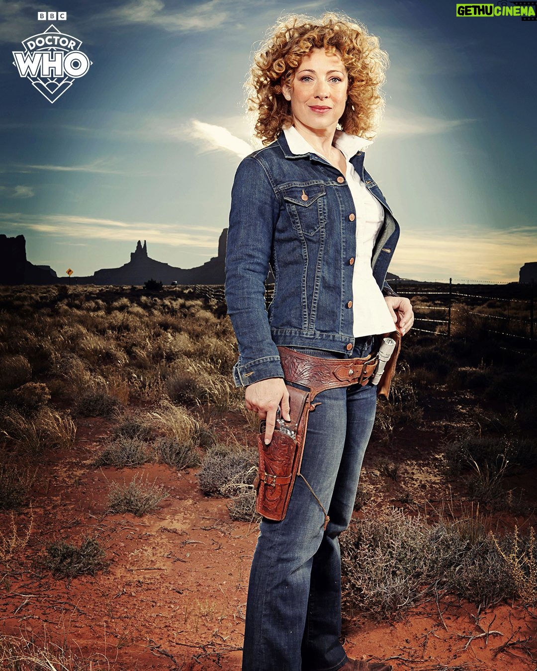 Alex Kingston - 24.6K Likes - "Like I said on the dancefloor, you might want to find something to hang onto..." 💋💃