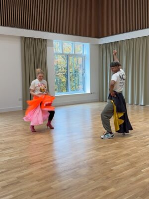 Alex Kingston Instagram - The past month has been such a wonderful blur. I’m so grateful to be on this journey with such a wonderful partner who brings such joy to every day! I hope you’ve all been enjoying our dances so far, I can’t wait to show you all the tricks we still have left up our sleeves. For now enjoy this photo dump as my daughter would call it and hope you all enjoy the show this evening xx