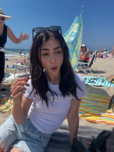 Actress Alexa Mansour HD Photos and Wallpapers August 2025