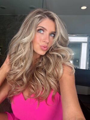 Alexandria DeBerry Instagram - just [im]patiently waiting for a Szn 2 of @thehuntingwives, wbu? 👀🤠🪩🩵

@netflix @lionsgatetv @rebecca_p_cutter @may_cobb
