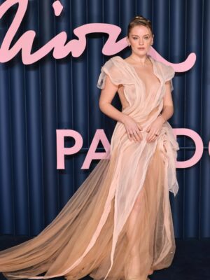 Alicia Agneson Instagram - And now, let’s hear it for the dress! Was thrilled to wear this piece made by @rasmusgeorgiadis - as soon as I saw it I knew it was a match made in fairy heaven 🧚🏻 / jewellery @tasaki_intl / Thank you @britishfashioncouncil @helenarubinstein @lancomeofficial and the whole team who made this possible x 📸 @davebenett