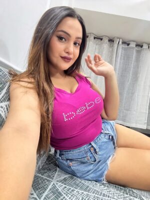 Aliya Naaz Instagram - Randomness 💁🏻‍♀️