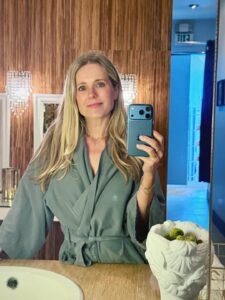 Actress Allison Munn HD Photos and Wallpapers November 2025