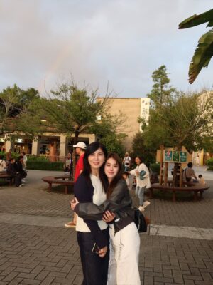 Ally Chiu Instagram - ’‘
生日快樂最愛的母親大人
帶母親來吃 美國極光牧場乾式熟成 35 天帶骨肋眼牛排
Ps麥當勞沒有贊助

생일 축하해요, 내가 제일 사랑하는 엄마💓