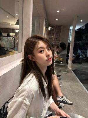 Ally Chiu Instagram - ''
這竟然是我第一次來🔋✨