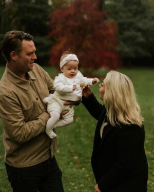 Amelia Lily Instagram - My entire world ❤️

Thank you to the wonderful 
@stevenmcdonald_photography for capturing these🤍