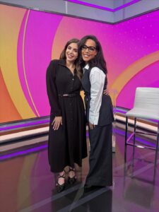 Amirah Vann Instagram - Hoy el día es más bonito con la luz y el talento de mi querida @amirahvannofficial en nuestros estudios de 30 Rock 💖💖💖💖💖 

De @howtogetawaywithmurder a la segunda temporada de Doc, Amirah sigue rompiendo esquemas en Hollywood para los latinos. ¡Hoy no se pierdan @accesototalshow por @telemundo a las 11:30am/10:30centro! ✨