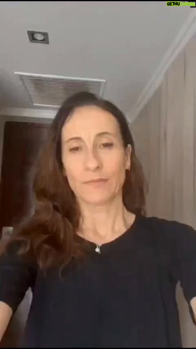Amparo Noguera - 9.8K Likes - El sábado 15 de noviembre comienza la segunda temporada de "La persona deprimida".
Dirigida por Daniel Veronese y en coproducción con @fundacionteatroamil

Solo 3 funciones:
Sábados 15 y 22 (20.00 hrs)
Domingo 23 de noviembre (19.00 hrs)

Entradas en Teatrocamino.cl
#amparonoguera #TeatroCaminoHéctorNoguera 
#peñalolen #lapersonadeprimida