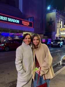 Actress Amy Jo Johnson HD Photos and Wallpapers February 2026