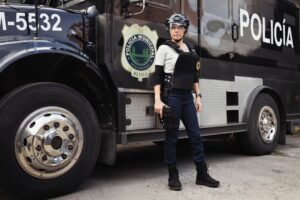 Ana Claudia Talancón Instagram - Ya se maratonearon la segunda temporada de accidente ? Cuéntenme qué tal les pareció ?