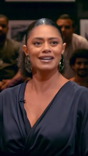 Ana Flavia Cavalcanti Instagram - Tô preso nessa história 😳🗣️ Obrigado por compartilhar com a gente, @anaflaviacavalcanti 😂
Quem não assistiu, vem ver ela completa aqui na minha plataforma 🥰
#QueHistóriaÉEssaPorchat #GloboplayPremium