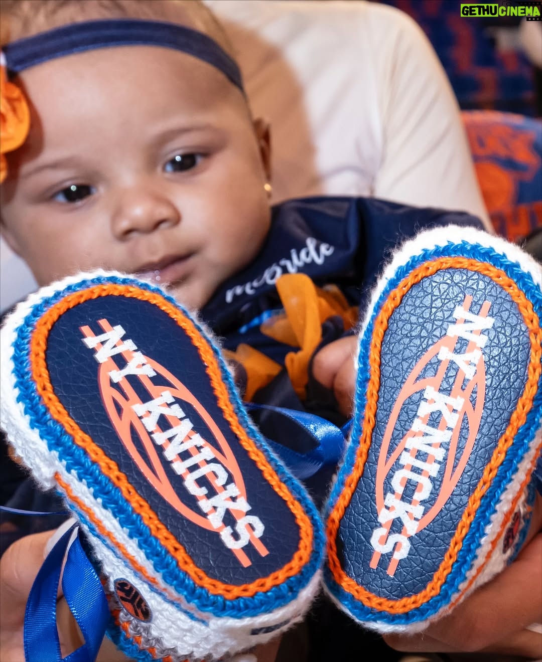 Ana Giulia Zortea - 227.9K Likes - Ace’s first time watching dada! The best cheerleader for the @nyknicks 🧡💙