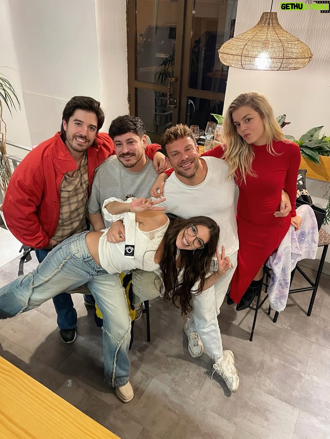 Ana Guerra - 52.5K Likes - :)