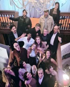 Ana Maria Orozco Instagram - Anoche celebramos con mucha emoción el lanzamiento de la segunda temporada de “Betty la Fea, la historia continúa”.
Gracias a todo el equipo de @primevideolat , estuvo divino!🌟
@estudiosrcn 🫶🏼