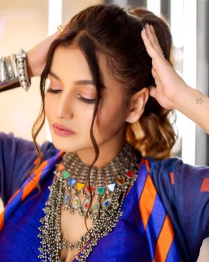 Anannya Biswas Instagram - @iamanannyabiswas
@dhruvbosephotography
@bsuryadeep
@chandrimukherjeedesigns
@sohanbiswas_official01
@shaswata_debnath_official
