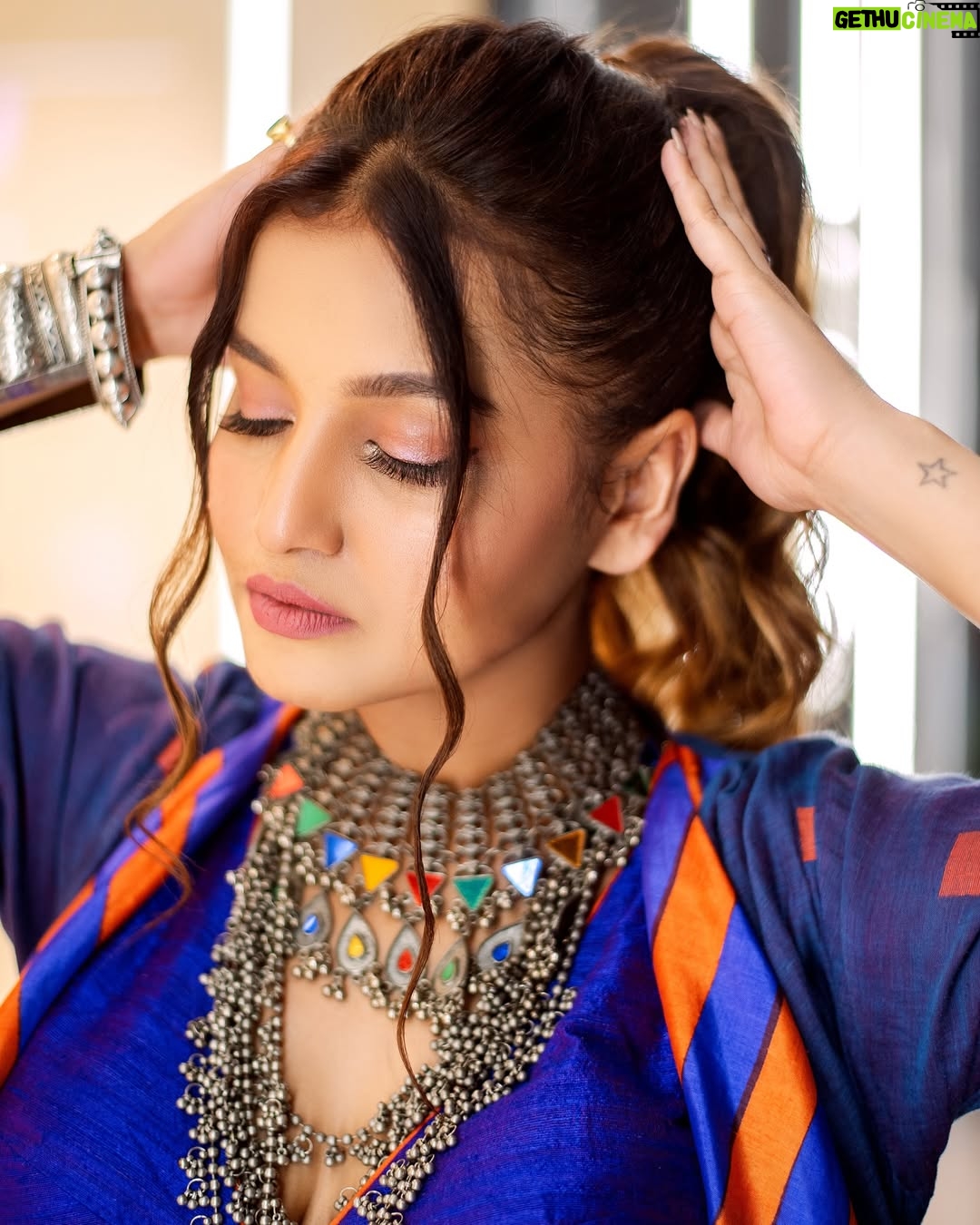 Anannya Biswas - 181 Likes - @iamanannyabiswas 
@dhruvbosephotography 
@bsuryadeep 
@chandrimukherjeedesigns 
@sohanbiswas_official01 
@shaswata_debnath_official