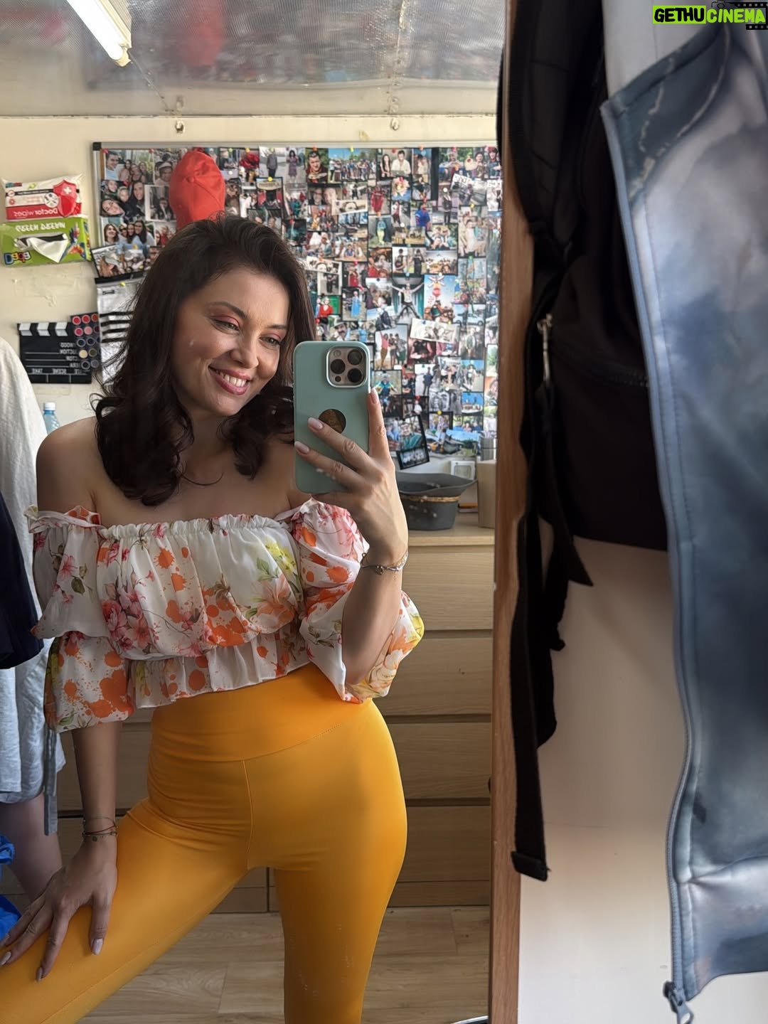 Anca Dumitra - 14.1K Likes - 