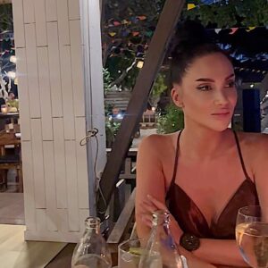 Andrea Pomeje Instagram - …dnes mi můj telefon odmítl natočit video, kvůli nedostatku místa v galerii 🫠 A protože jsem si při promazávání fotek uvědomila, že nejsem moc POSTový typ, tak si jich sem pár z posledního půlroku hodím.. 🌅🏞️🎑