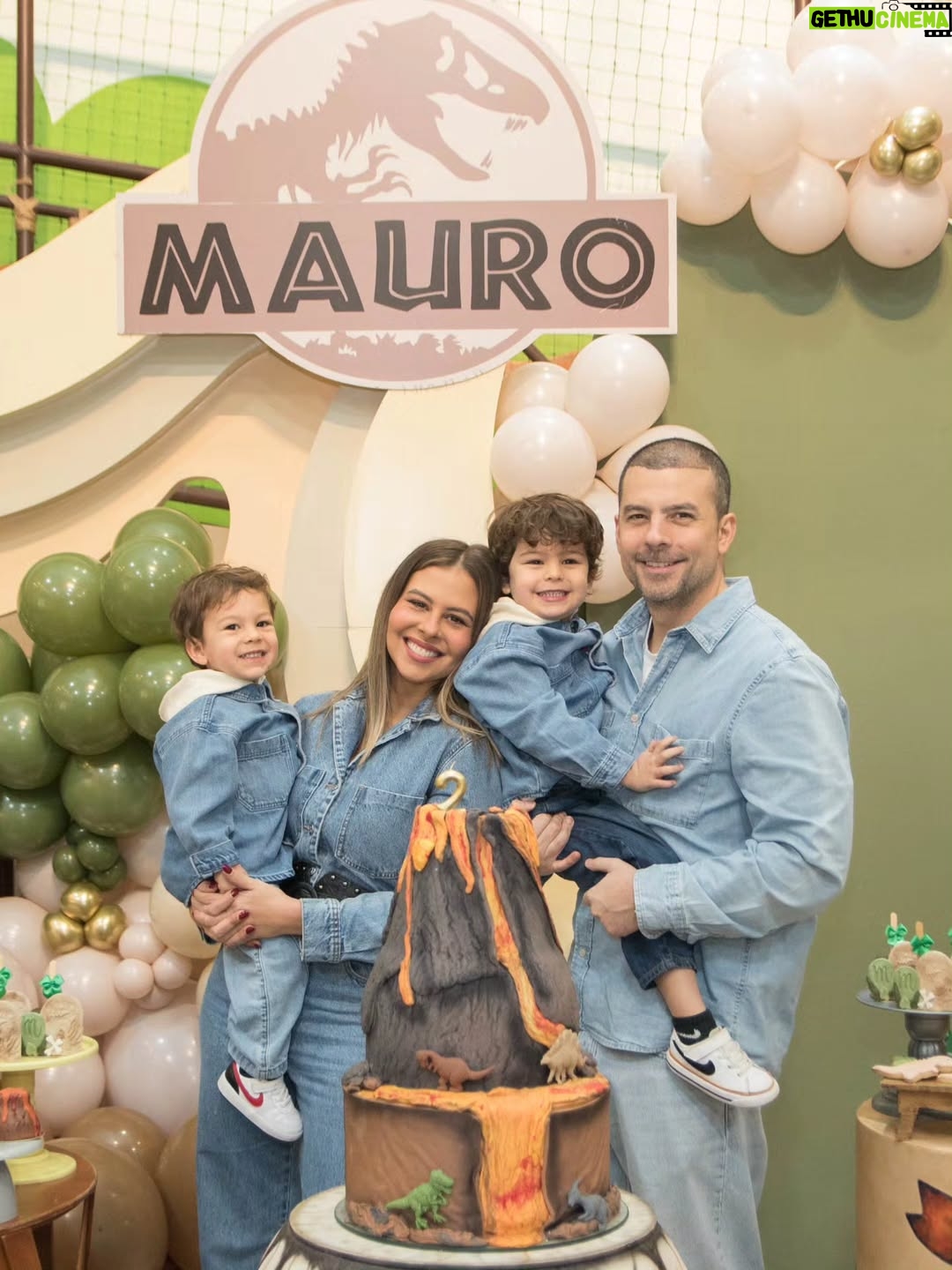 Andrea Quattrocchi - 9.2K Likes - La fiestita de Mauro el dinosaurio🦖