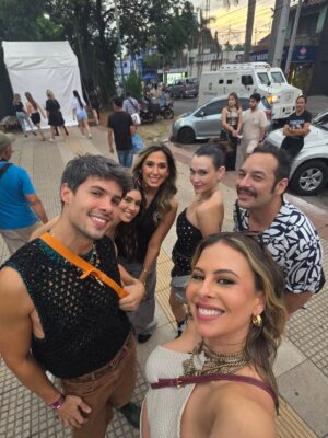 Andrea Quattrocchi Instagram - INCREIBLE SHOW!!!✨️🐺🥹 Caminamos con la loba!!!🙌🏻

Gracias💐
@g5pro 
@dfentertainment 
@hyundaipy