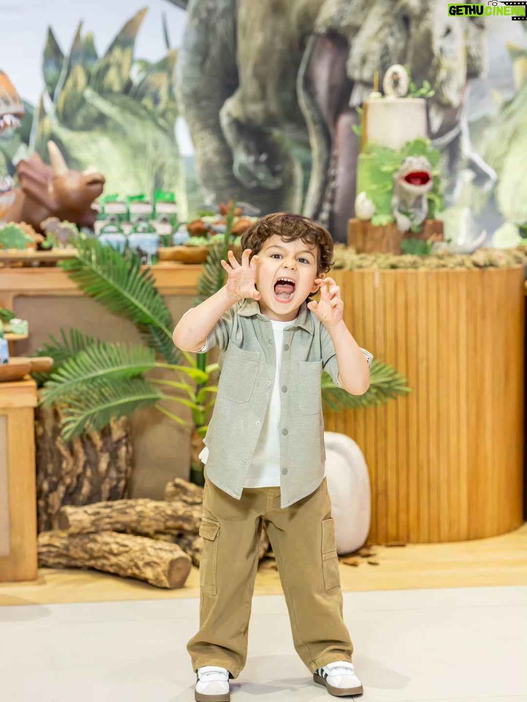 Andrea Quattrocchi - 8.4K Likes - 4 años del regalo más lindo de la vida♥️

Y pensar que yo antes de vos pensaba que era feliz... la verdad es que no sabía nada. Te amo mi Bruni.