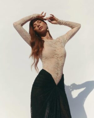 Angela Sarafyan Instagram - THERE IS NO ROSE WITHOUT A THORN 🥀
@angelasarafyan
Photographer: @raulromo
Creative Direction Stylist: @avoyermagyan