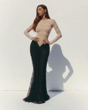 Angela Sarafyan Instagram - THERE IS NO ROSE WITHOUT A THORN 🥀
@angelasarafyan
Photographer: @raulromo
Creative Direction Stylist: @avoyermagyan