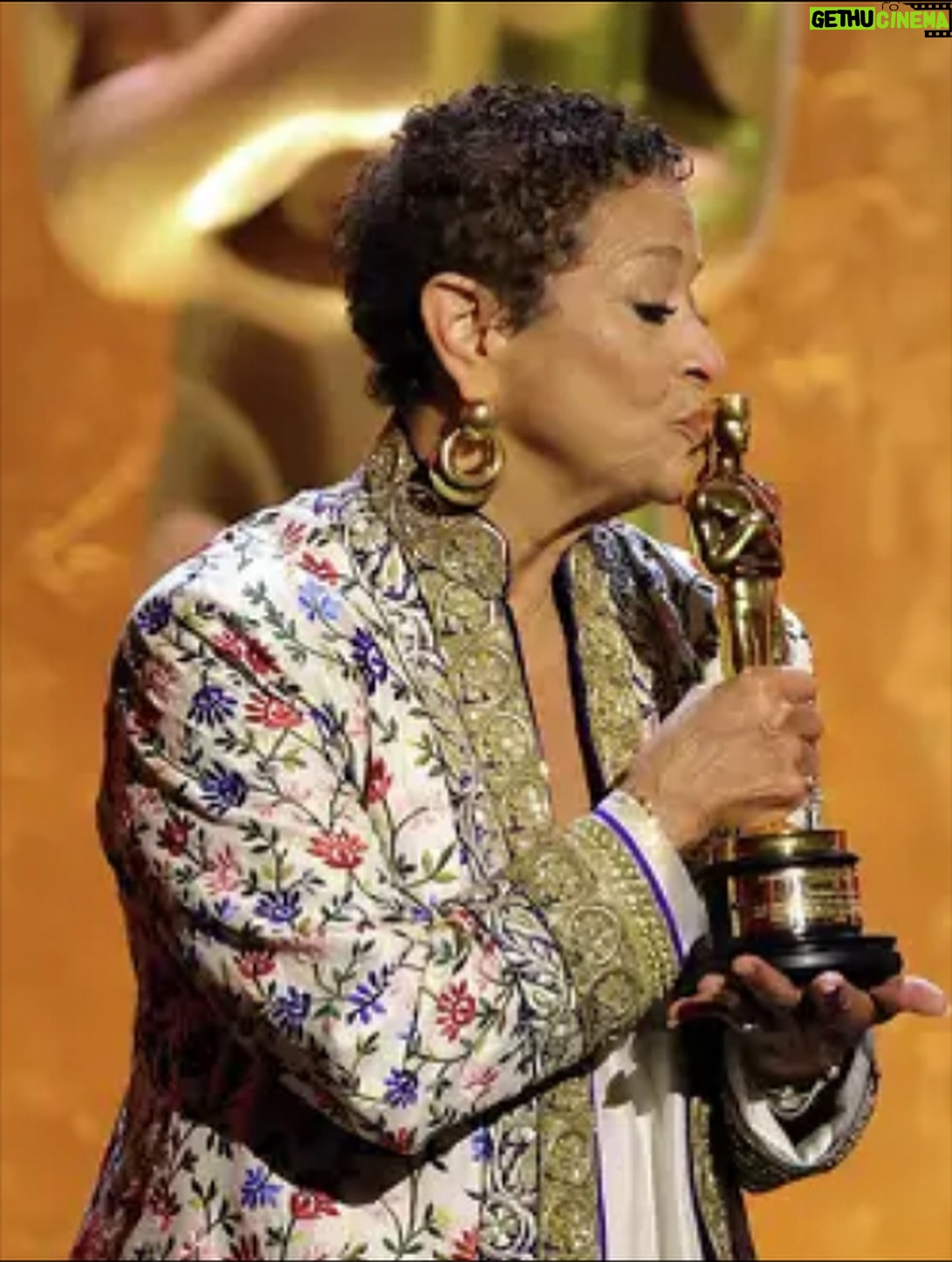 Anika Noni Rose - 41.6K Likes - Got gussied up this weekend. First the fashion, then the reason.

Celebrated  phenomenal @therealdebbieallen receiving her well earned @theacademy award this weekend. 

A fireball, a swan, a teacher, director, dancer, choreographer, Amistad maker, history maker, giver. A gift. Our golden lady. 

I’m so grateful to be able to love you, and so honored to be able to witness this part of your journey. The recognition. The flowers. Flowers born of seeds you planted, weeded, and consistently tended through the years. 

I have much more to say, but truly…
Thank you. 
Without you there would be no me.
You made the dream visible. Tangible.
I love you.

Styled @jasonrembert 
Asst @thestylistguy 
Gown @marialuciahohanofficial 
Shoes @jimmychoo 

Face @billieegene 
Hair @ryanburrellhair

#DebbieAllen #Oscars #Legend #Dada #MariaCuciaHohan Couture #governorsball #goldenlady