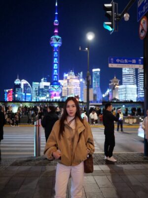 Anis Suwit Instagram - Shanghai lately ✨