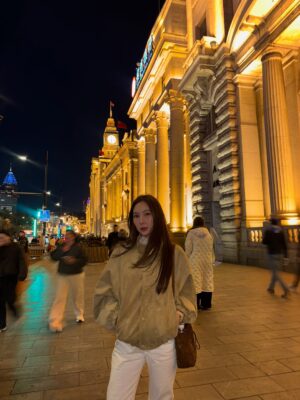 Anis Suwit Instagram - Shanghai lately ✨