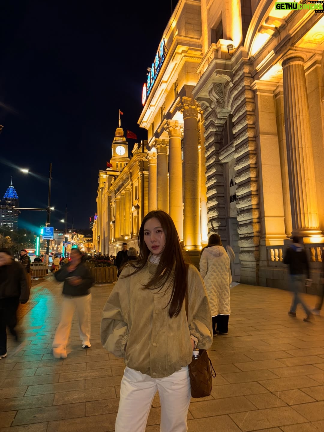 Anis Suwit - 3.1K Likes - Shanghai lately ✨
