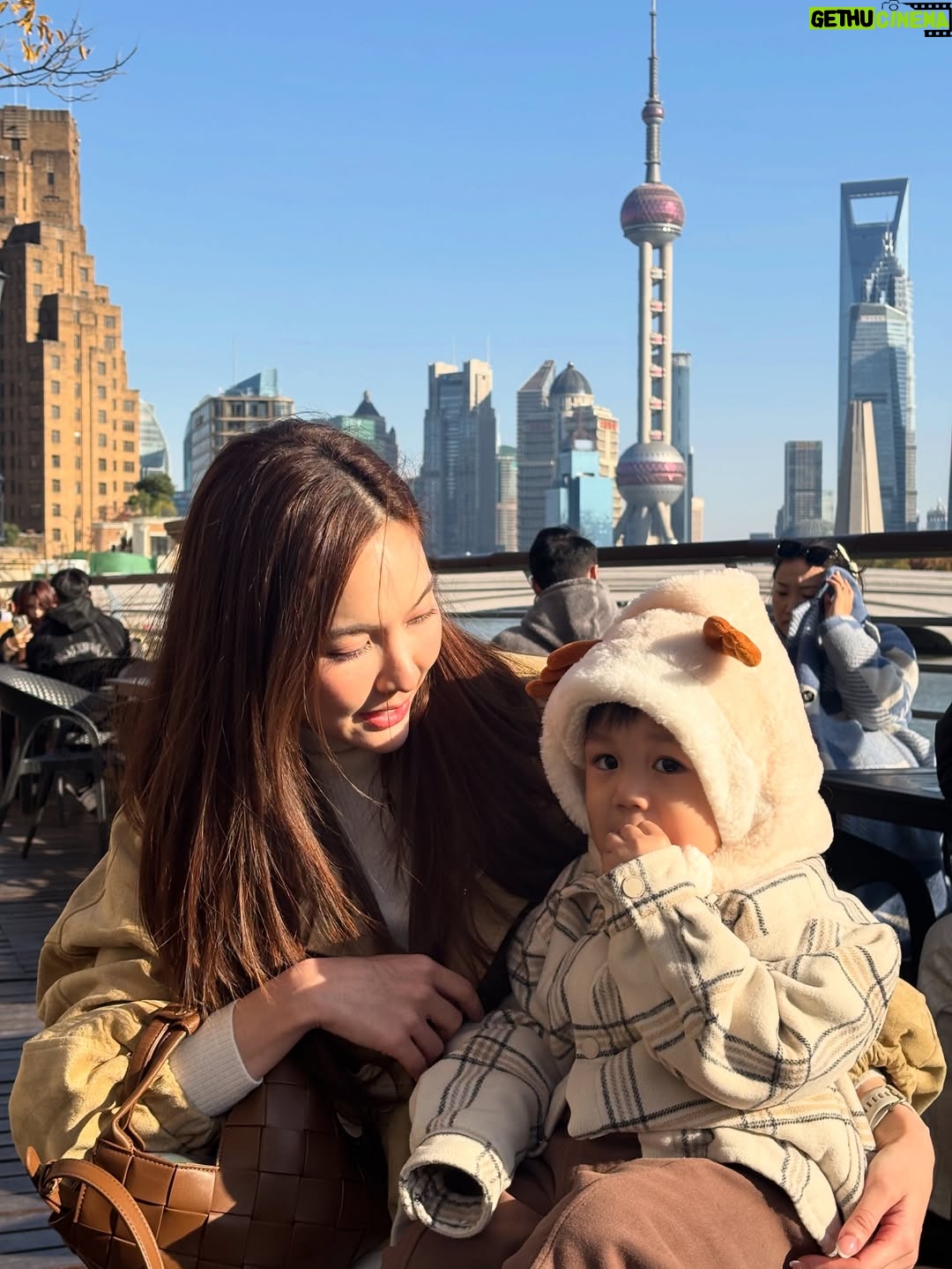 Anis Suwit - 3.1K Likes - Shanghai lately ✨
