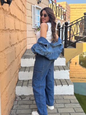 Anju Jadhav Instagram - The more you praise and celebrate your life, the more there is in life to celebrate.🥰❤️
Location @setsinthecity.in 
MUA @knockknock_smoothfaces @proartnilima.05 
Style by @viiracouture 
#casuals #look #instamood #instapic #cool #location