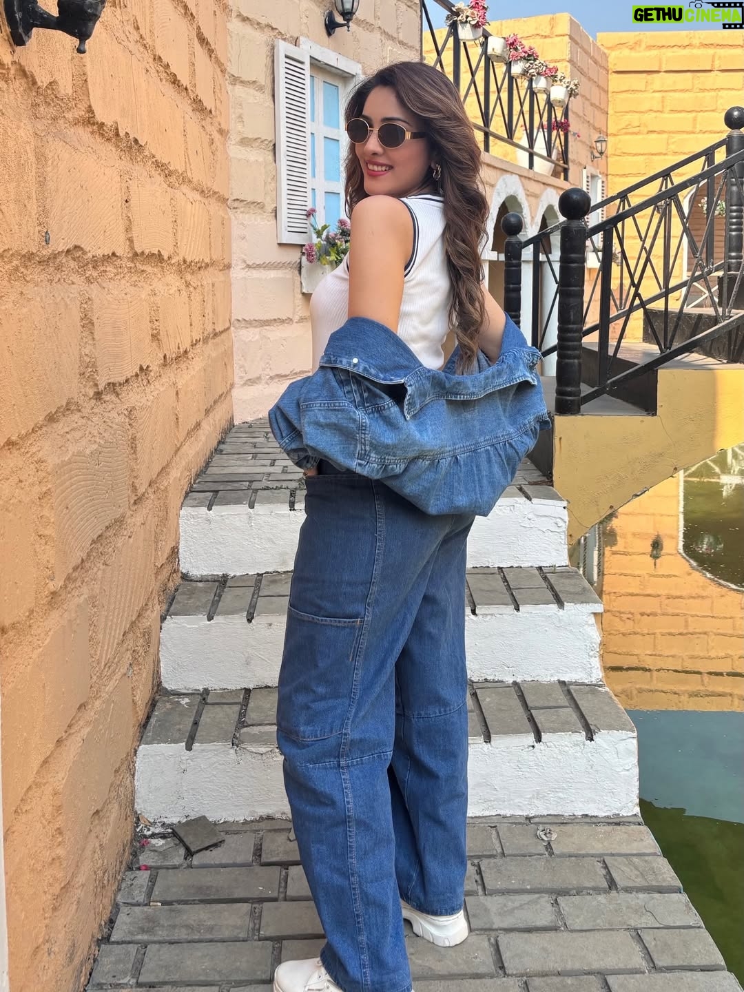 Anju Jadhav - 3.1K Likes - The more you praise and celebrate your life, the more there is in life to celebrate.🥰❤️
Location @setsinthecity.in 
MUA @knockknock_smoothfaces @proartnilima.05 
Style by @viiracouture 
#casuals #look #instamood #instapic #cool #location