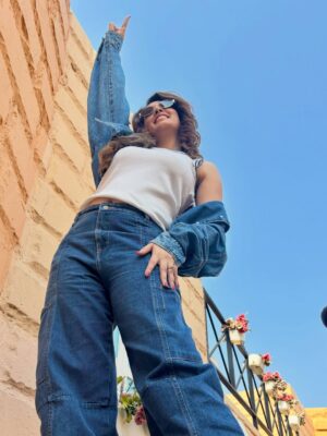 Anju Jadhav Instagram - The more you praise and celebrate your life, the more there is in life to celebrate.🥰❤️
Location @setsinthecity.in 
MUA @knockknock_smoothfaces @proartnilima.05 
Style by @viiracouture 
#casuals #look #instamood #instapic #cool #location