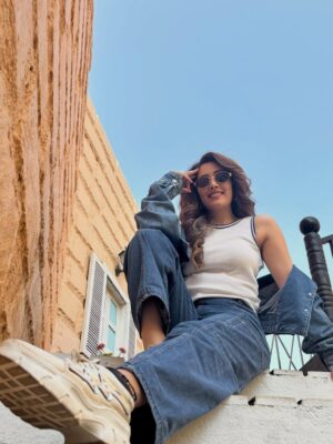 Anju Jadhav Instagram - The more you praise and celebrate your life, the more there is in life to celebrate.🥰❤️
Location @setsinthecity.in 
MUA @knockknock_smoothfaces @proartnilima.05 
Style by @viiracouture 
#casuals #look #instamood #instapic #cool #location