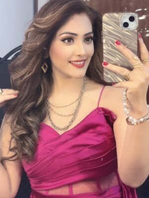 Anju Jadhav Instagram - The wait is finally over! New journey is begin now🌟
Meher Mittal is here and saying hello to everyone 👋
A bold, spicy, independent woman is coming to entertain you all! 🔥
need all your love and support🙏🏻🙏🏻plz don’t forget to watch today’s episode of Yeh Rishta Kya Kehlata Hai
📺 Only on Star Plus at 9:30 PM

Thank so so much @mishra_rohit_casting_302_  @jeetrdchaudhary  for all your support 🙏🏻🌟
Blessed to have such a good people around me

@starplus @directorskutproduction 
#yrkklh #newjourneybegins✌️☺️ #
✨